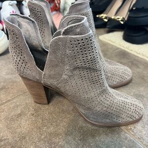 Vince Camuto Women's Gray Suede Ankle Boots